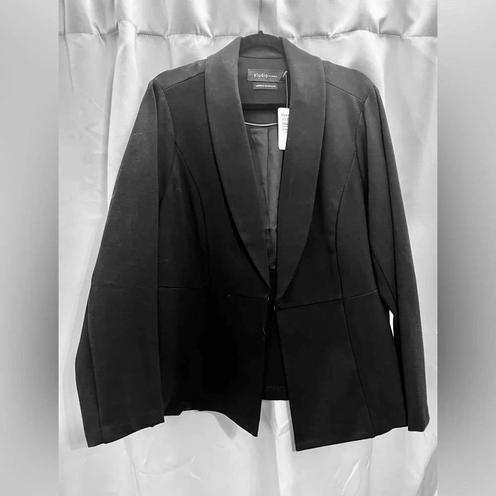 Torrid Studio Luxe Ponte Peplum Blazer - Picture 1 of 6